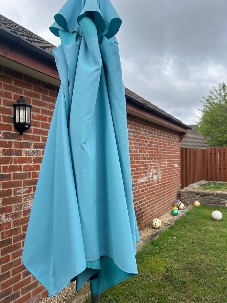 Large Blue Garden Parasol – Good Condition