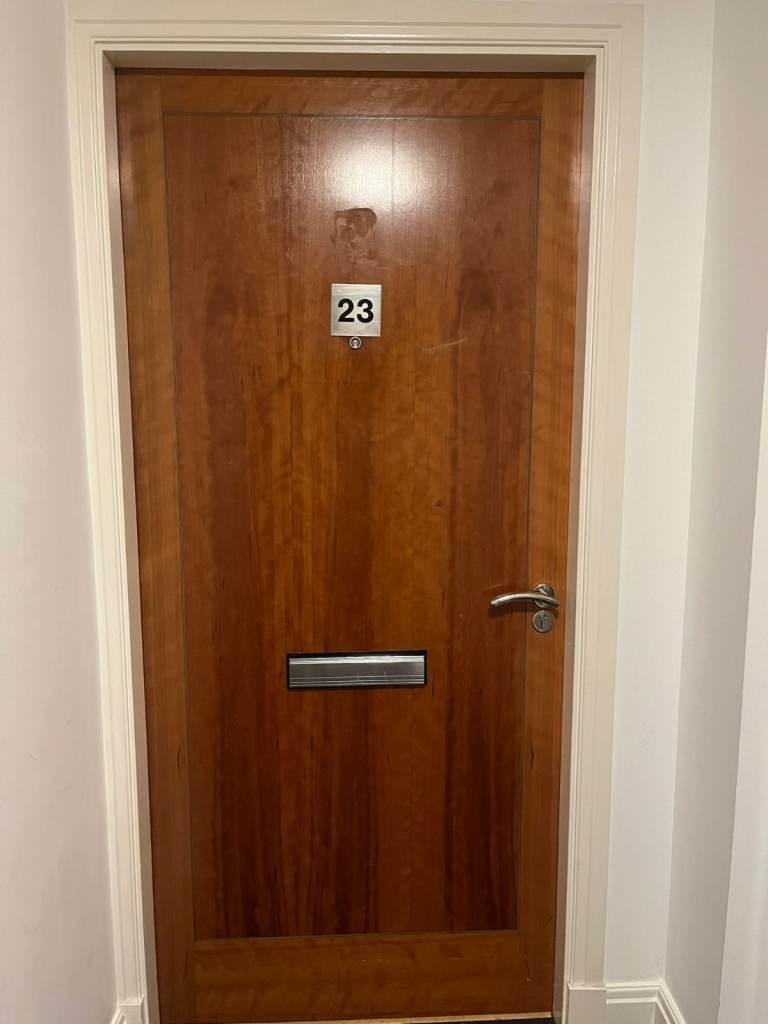 A Superbly Furnished 2 Bedroom Studio Apartment Available at the NG1 Area Immediately