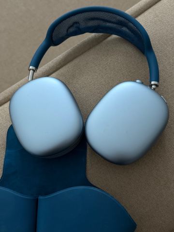 Apple AirPods Max Headphones - Sky Blue generation 1 | in