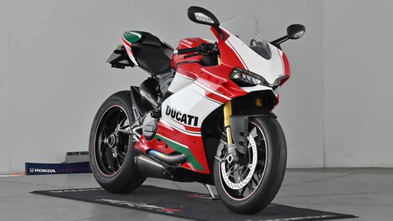 image for 2015 Ducati 1299 Panigale 1299 S Euro 3 Super Sports Petrol Manual