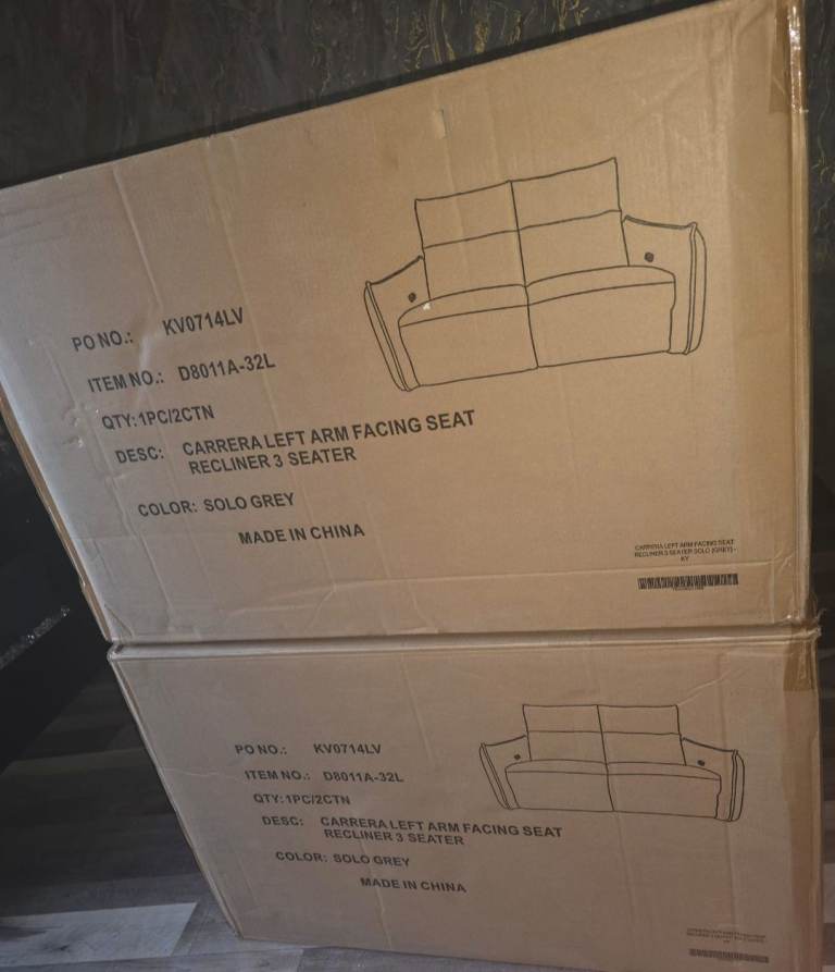 Weight: 45.28kg. Dimensions: 96.50cm 88.50cm 58. cm