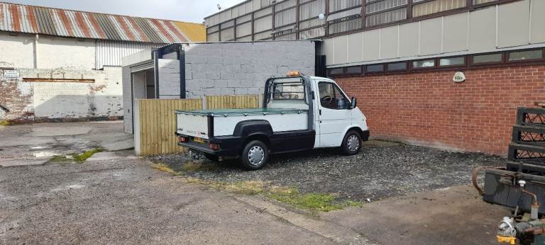 Wanted to rent garage/yard for classic truck 