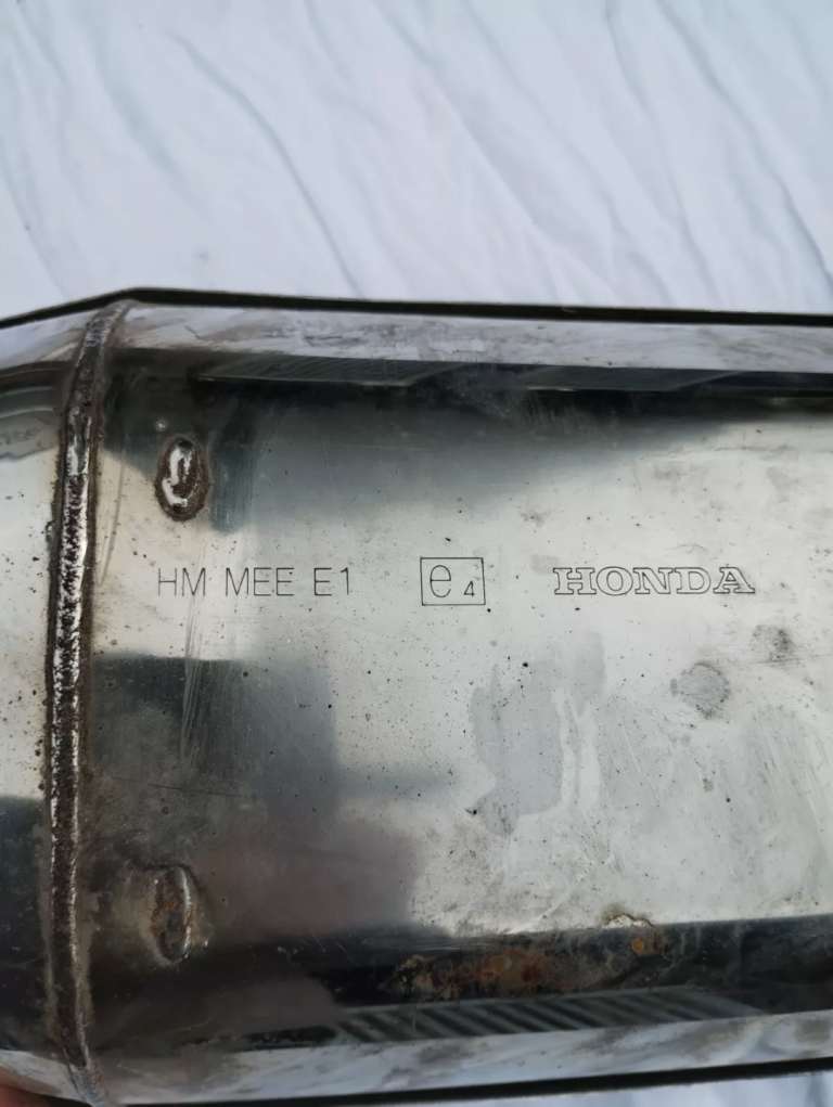 Honda CBR600 Exhaust pipe can Used Vgc