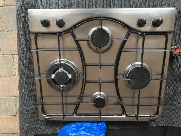 Hotpoint gas hob 4 burner ( can deliver for free )