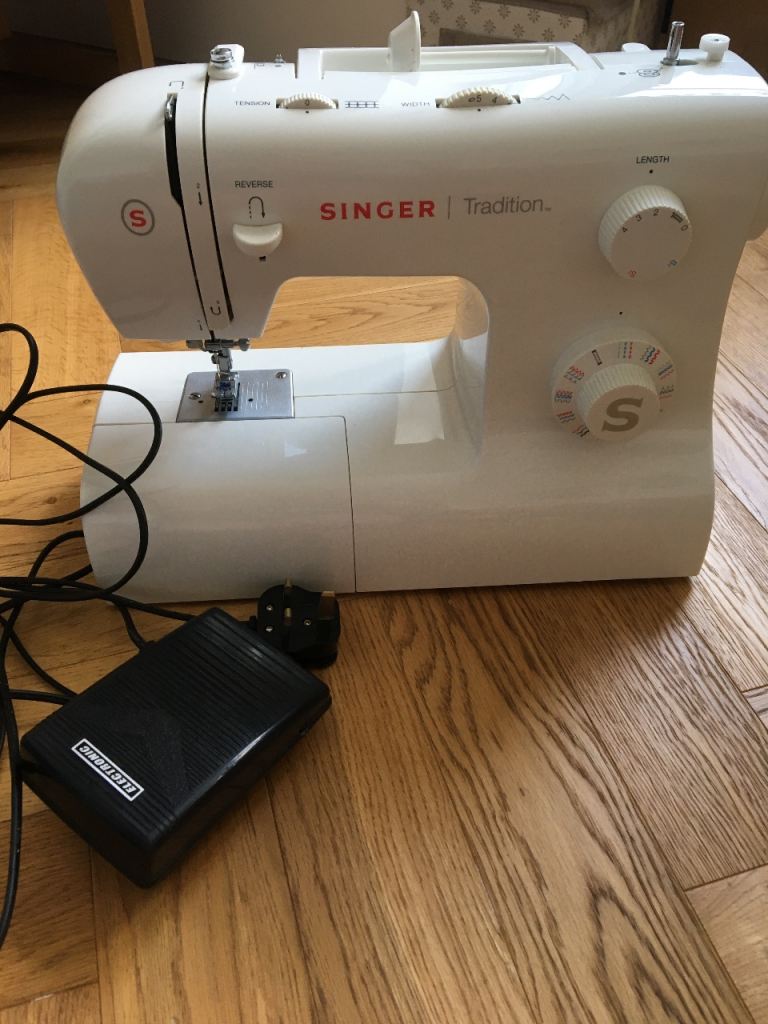 Singer 2282 Tradition Sewing Machine