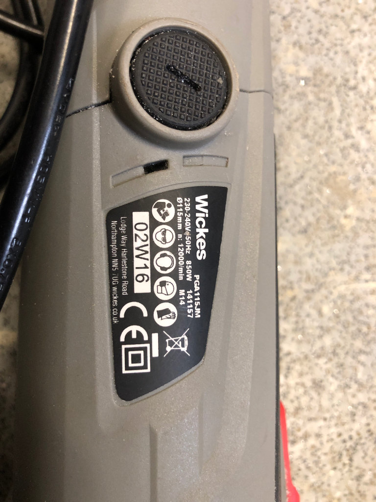 Wickes Angle grinder 