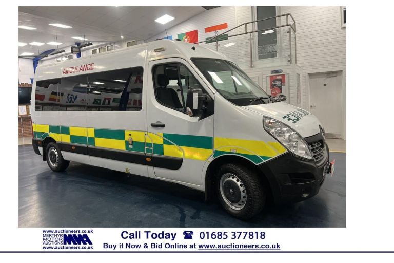 2016 Renault Master LM35 L3H2 BUSINESS ENERGY 2.3DCI 110PS LWB DISABLED MINIBUS. -------------- M...