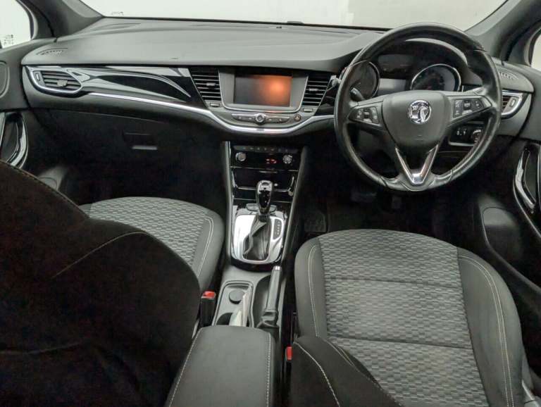 2016 Vauxhall Astra 1.6 CDTi BlueInjection SRi Hatchback 5dr Diesel Auto Euro 6 (136 ps) TINTED H...