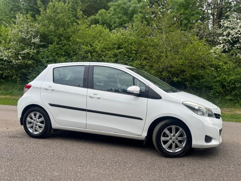 TOYOTA YARIS 1.3 Dual VVT-i TR 2013