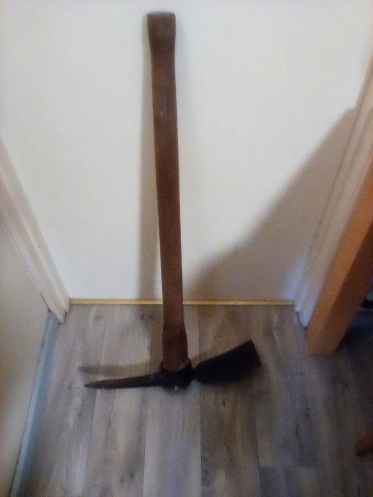 Sturdy Pickaxe / Mattock for Garden or DIY – Good Used Condition