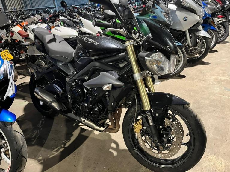 2015 15 TRIUMPH STREET TRIPLE 675 ABS BLACK CLEAN NAKED ROADSTER