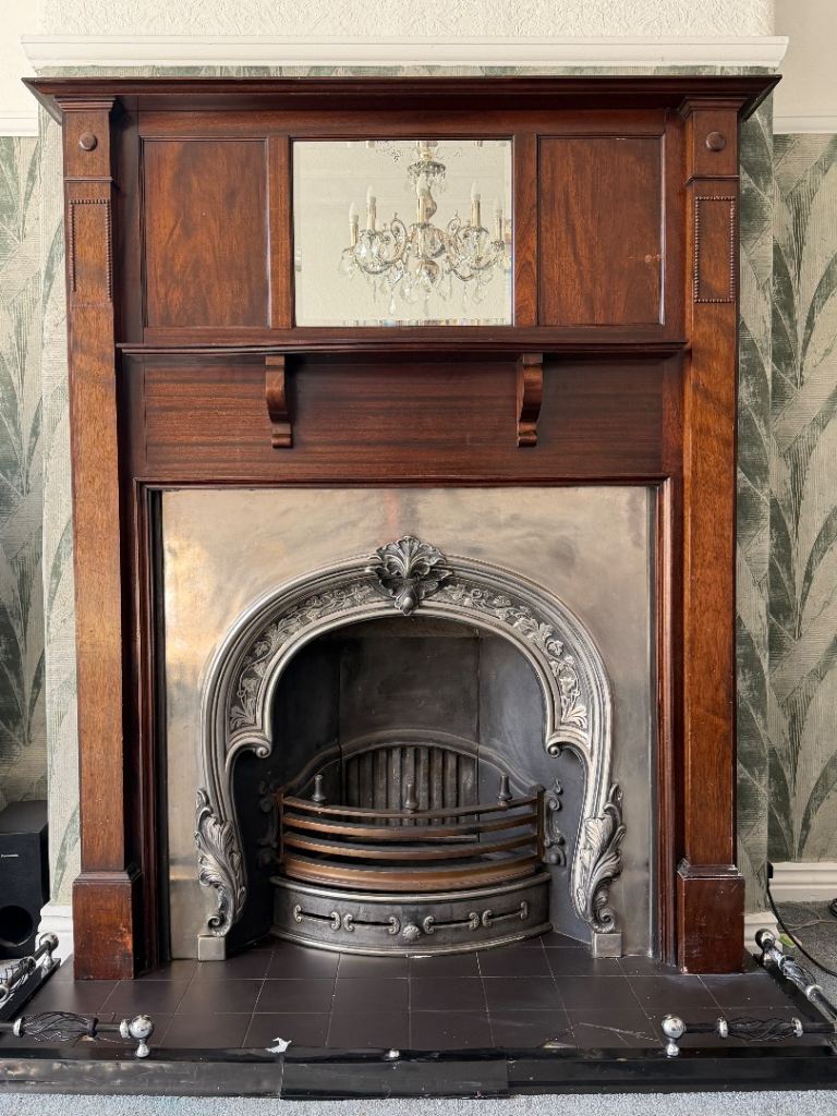 Full solid wood fireplace 