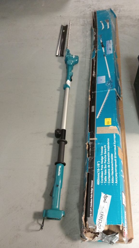 Makita DUN461WZ 18V LXT 460mm Pole Hedge Trimmer