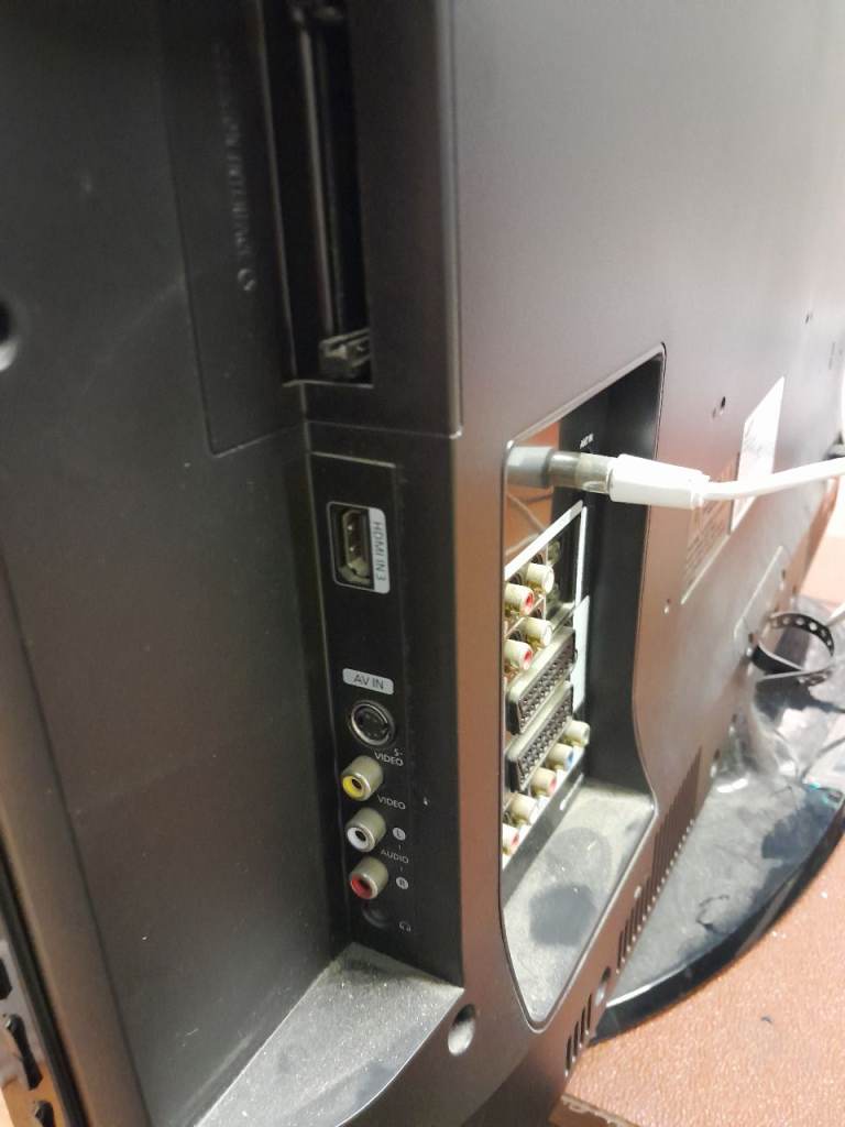 Samsung 32 inch tv. Not smart