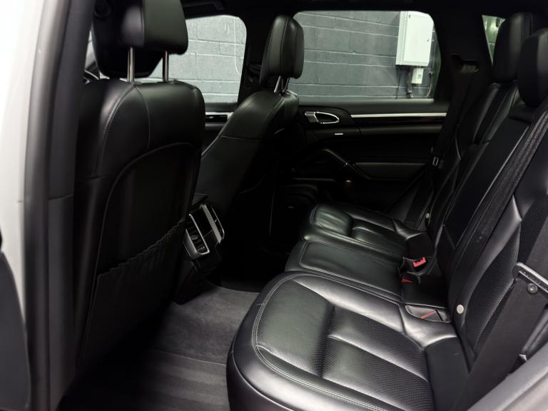 PORSCHE CAYENNE 3.0 V6 E-Hybrid S Platinum Edition 2017