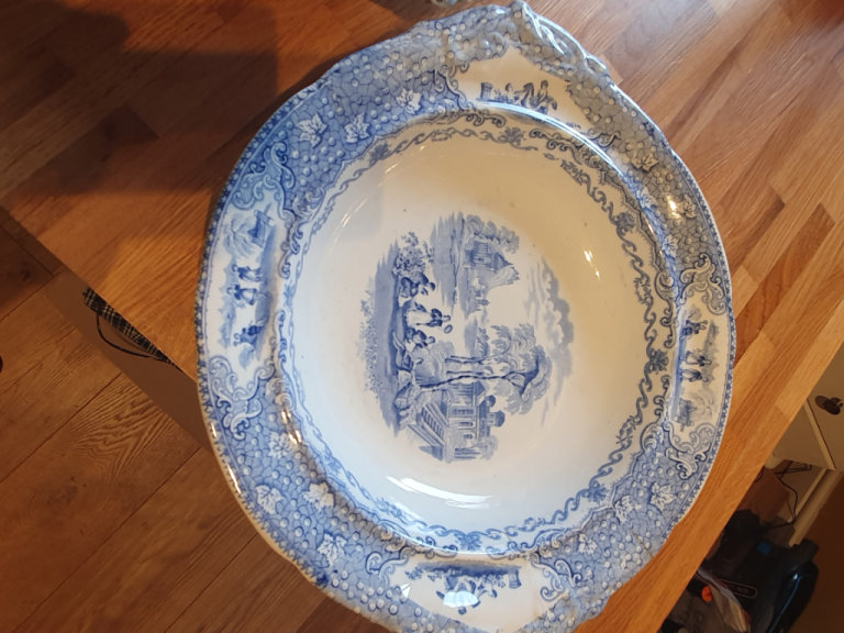 Atalian lakes potery for sale. 