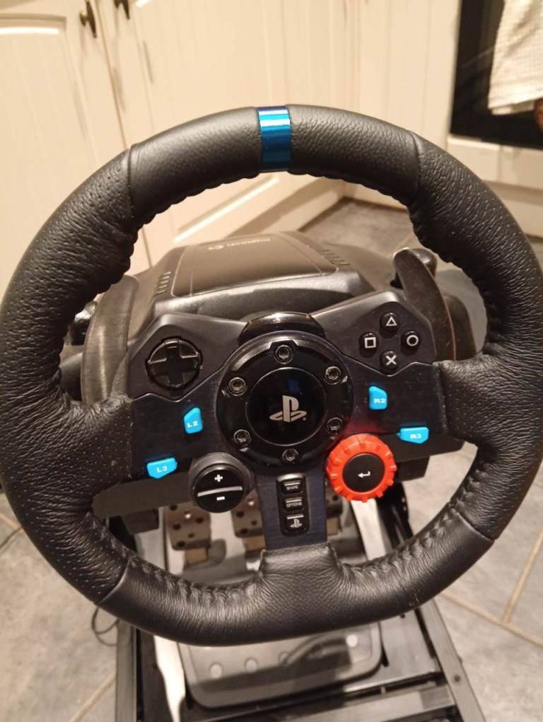Logitech G29 SIM racing wheel 