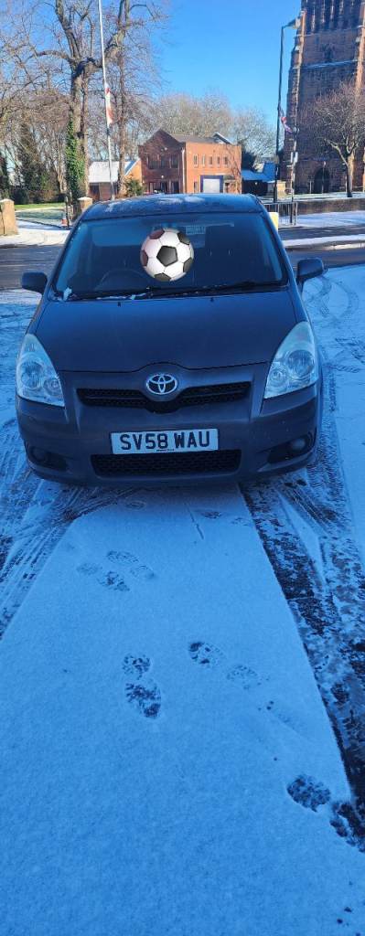 Toyota Corolla Verso 2008 – Grey – 1.8L Petrol – MOT Oct 2026