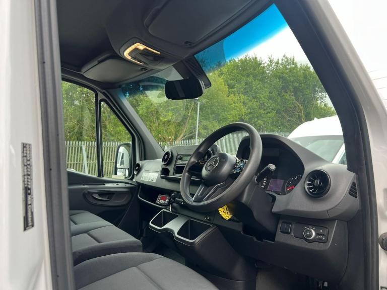 2018 68 REG MERCEDES BENZ SPRINTER 314 CDI MWB FRIDGE VAN AUTO WHITE EURO 6