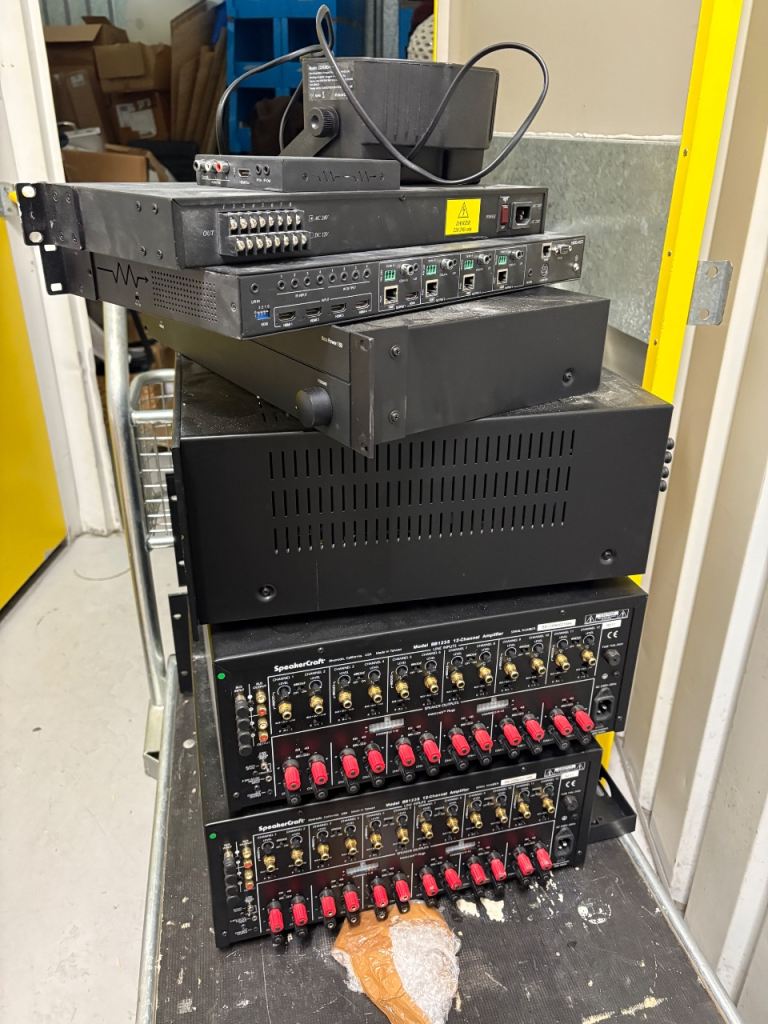 image for Model bb 1235 12 amplifier speakercraft 