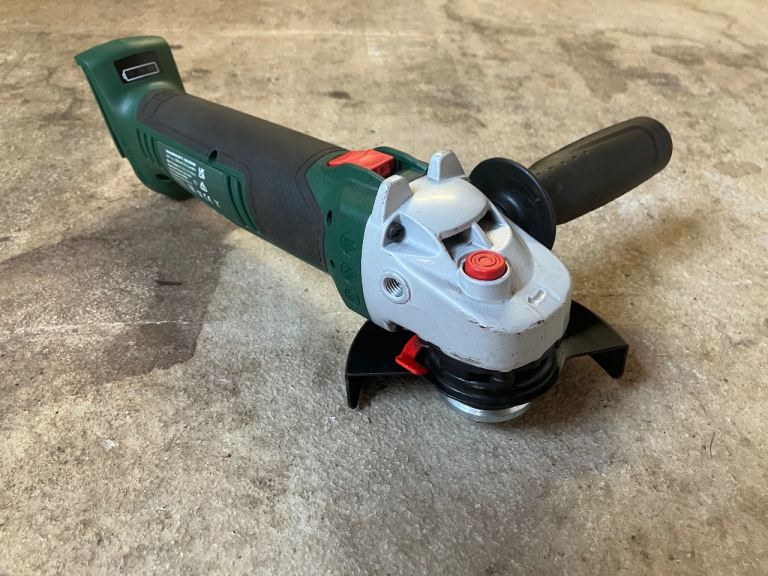 Bosch UniversalGrind 18V-75 Angle Grinder - As Good As New