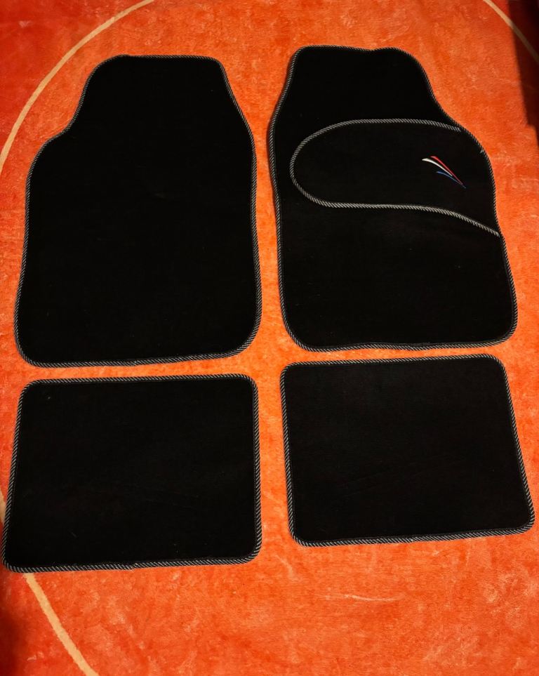 Brand New 4-Piece Car Mats Set Universal Fit Black Velour Carpet Floor Mats