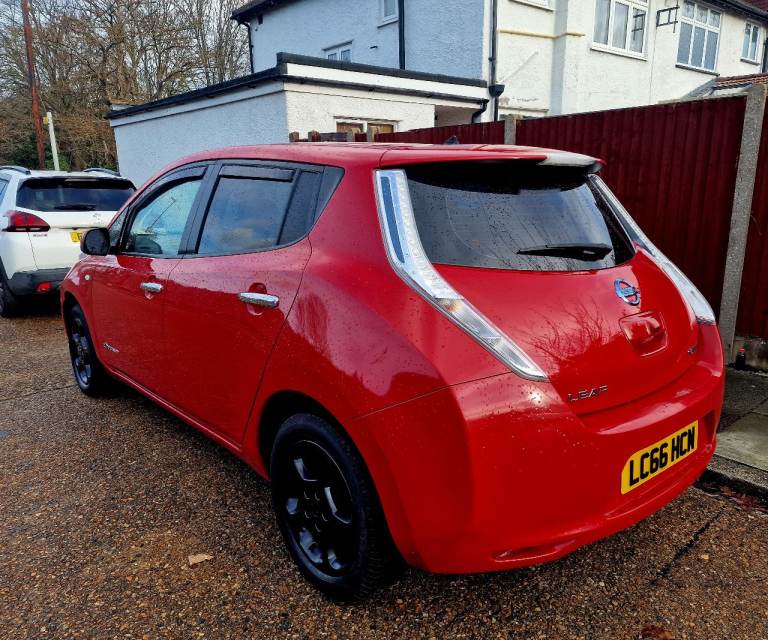 AUTOMATIC NISSAN LEAF 2016