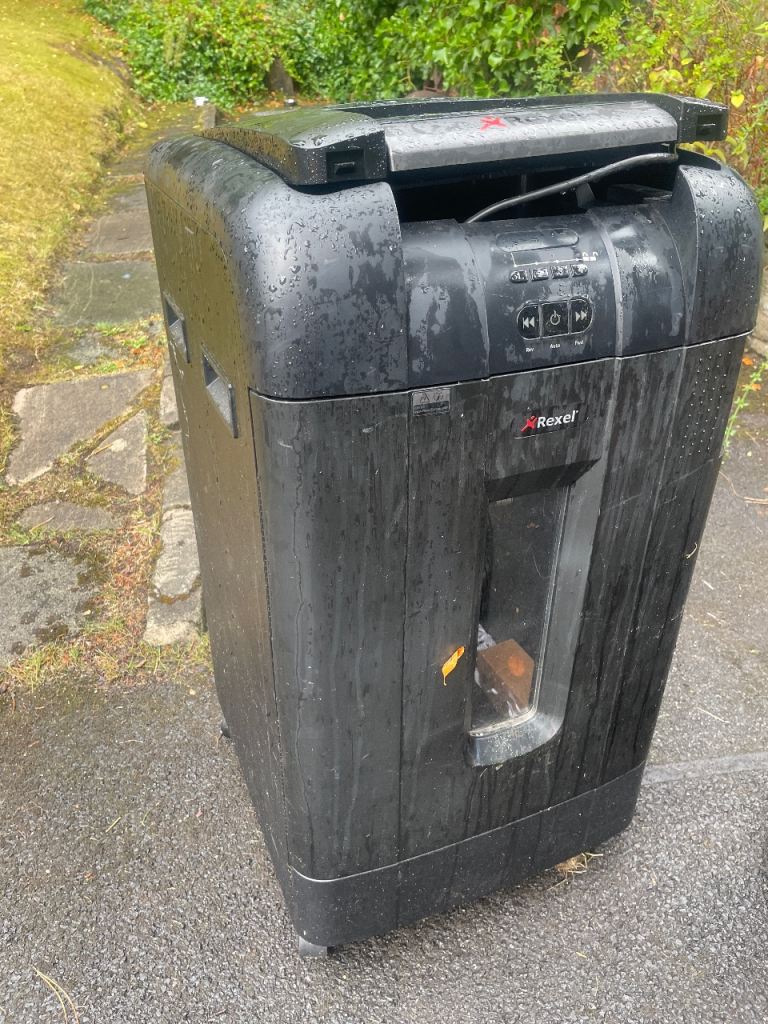 Shredder-broken!  Free for collection.