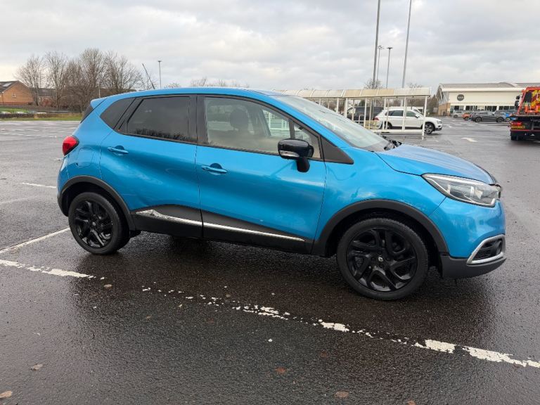 Renault, CAPTUR, Hatchback, 2015, Manual, 898 (cc), 5 doors