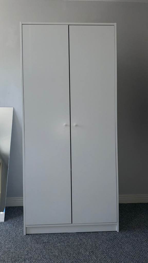 KLEPPSTAD Wardrobe – Excellent Condition