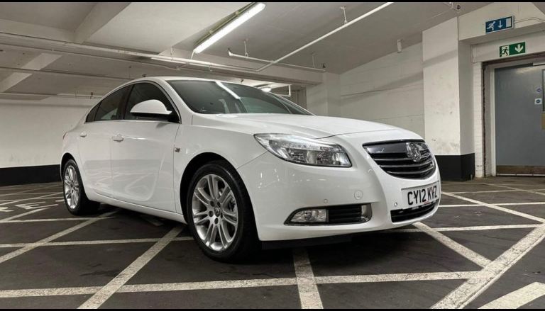 Vauxhall, INSIGNIA, Hatchback, 2012, Manual, 1796 (cc), 5 doors