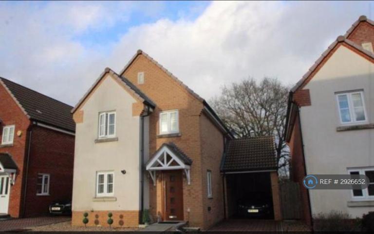 3 bedroom house in Red Kite Way, High Wycombe, HP13 (3 bed) (#2926652)
