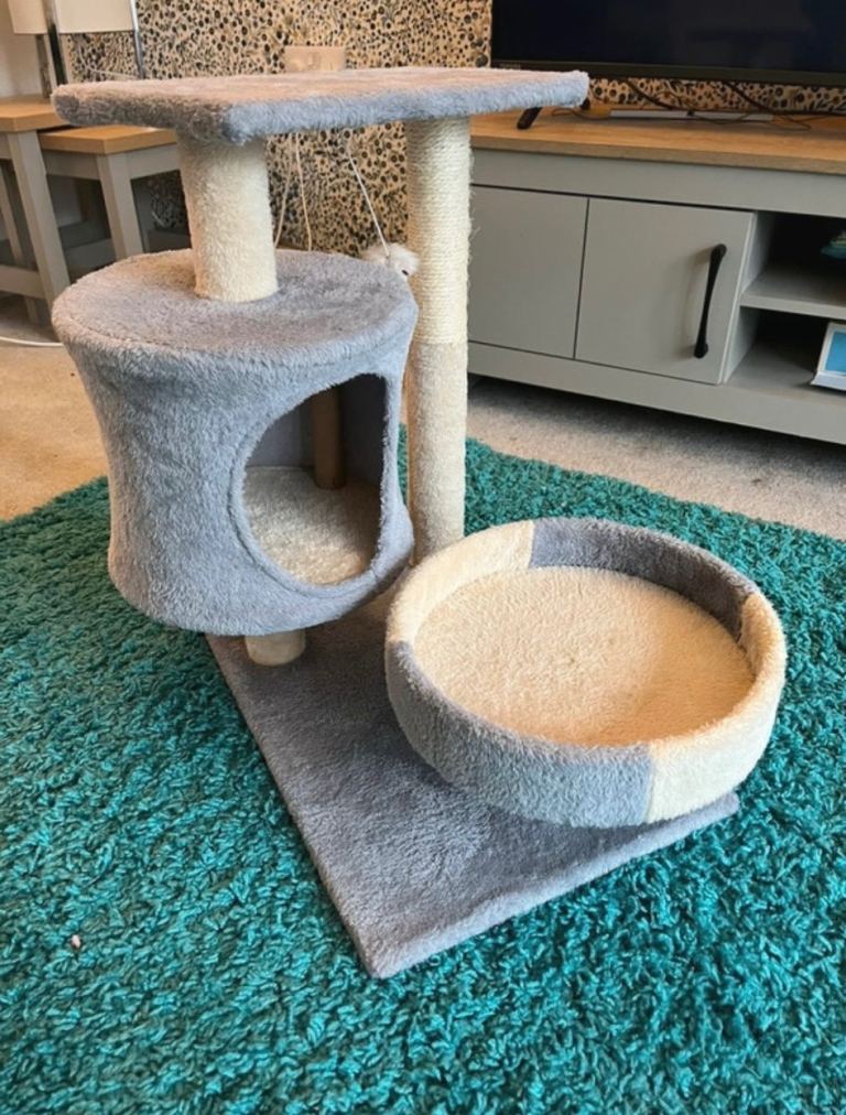 Cat tree