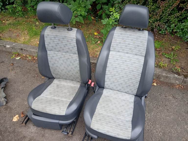 VW Caddy Van Front Seats Pair 
