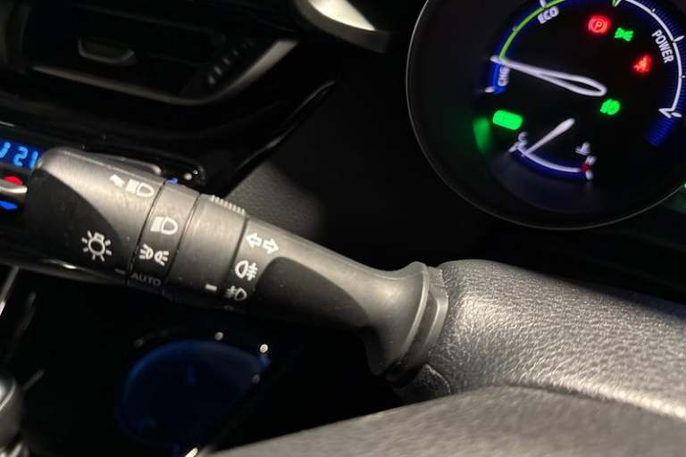 2022 Toyota C-HR 1.8 VVT-h GPF Design SUV 5dr Petrol Hybrid CVT Euro 6 (s/s) (122 ps) Automa SUV ...