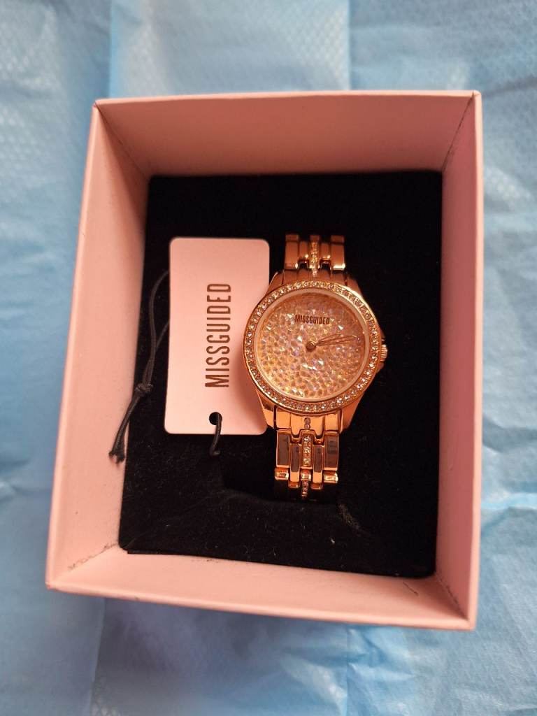 NEW WOMEN'S WATCH