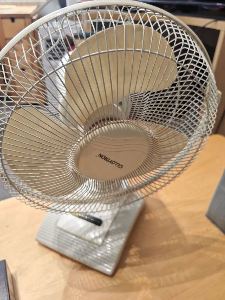 Free Working Desk Fan – Collection Only