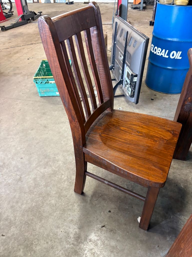 Solid Wood Dining Table and 6 Chairs – Good Condition
