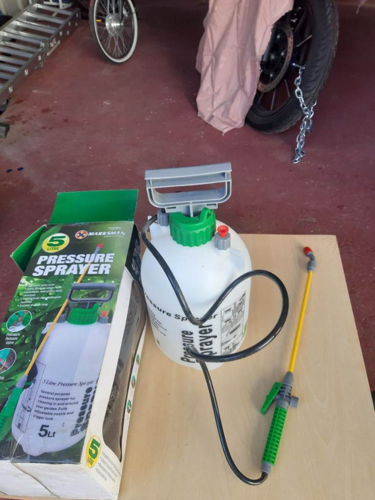Fence and shed paint sprayer