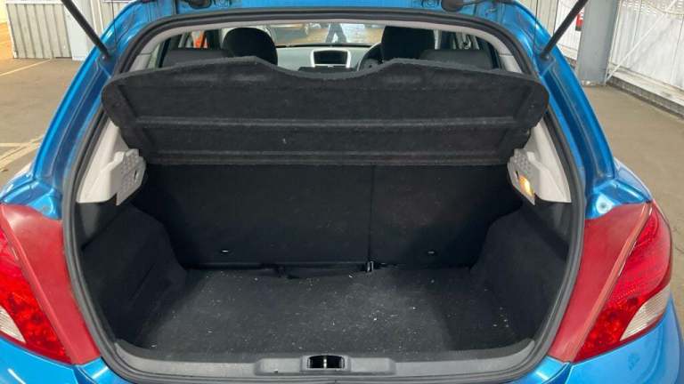 2012 Peugeot 207 1.4 Active 5dr HATCHBACK PETROL Manual