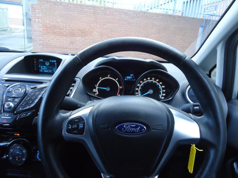 FORD FIESTA 1.5 TDCi Zetec 2015
