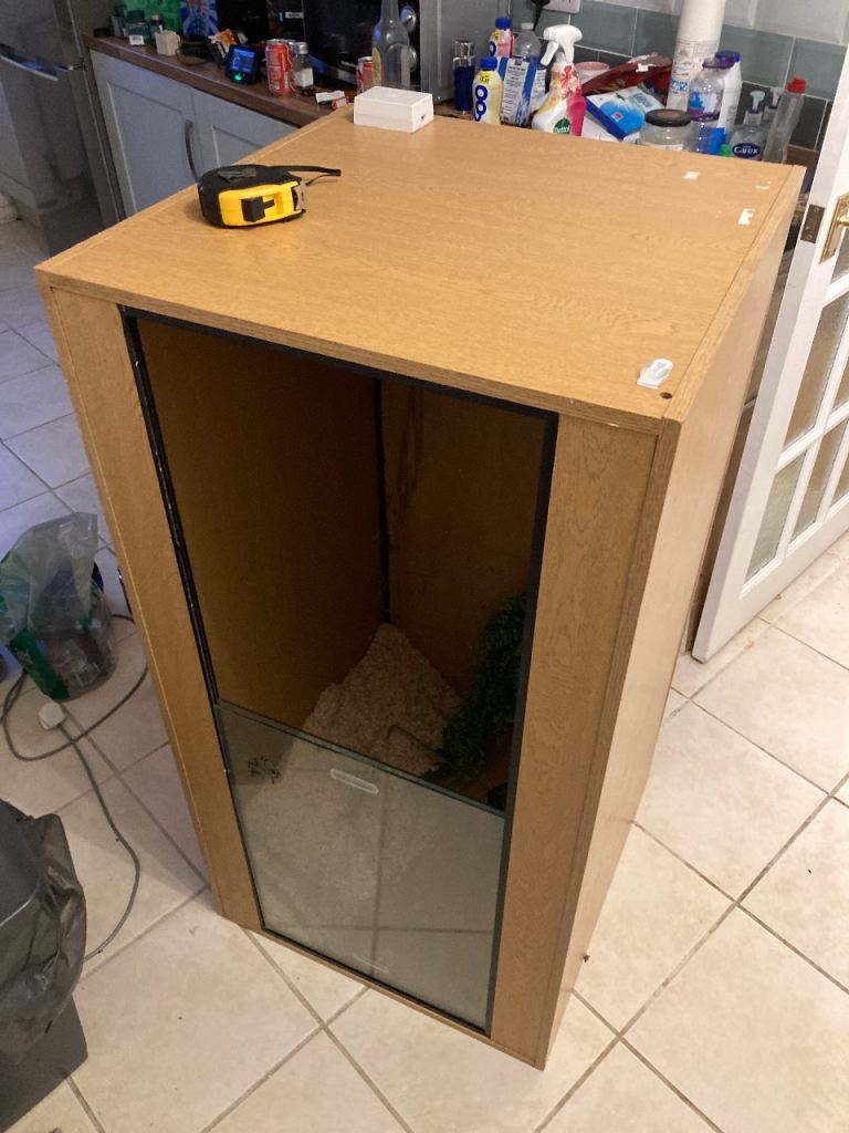 Vivarium 2ft x 2ft x 4ft 