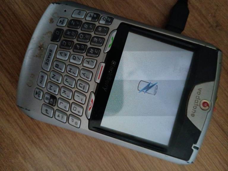 Blackberry 8707v  - mobile phone smartphone
