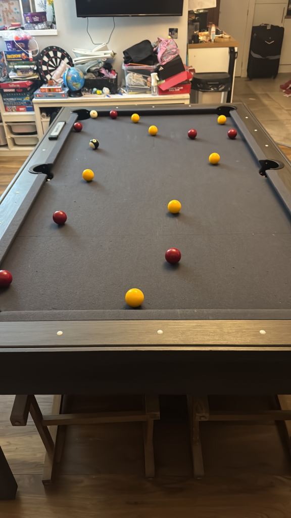 Dinning pool table