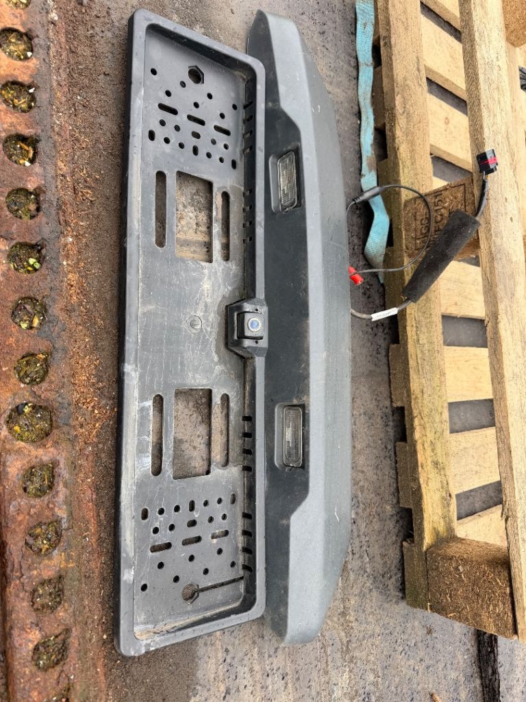 Transit custom rear door number plate lights and camera holder