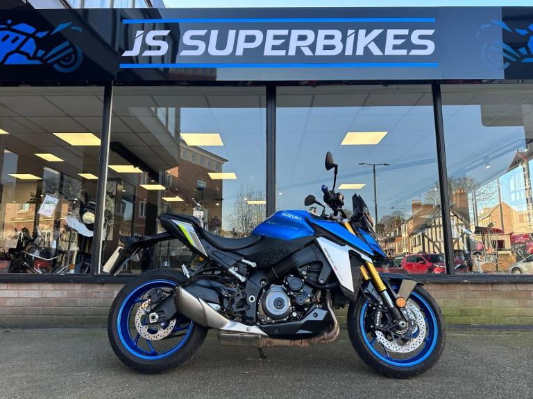 SUZUKI GSXS1000 2022 72 REG - FULL SERVICE HISTORY - CLEAN EXAMPLE