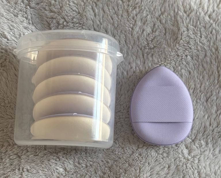 2 x New 5 Pack Of Finger Powder Puffs In Containers For Both 