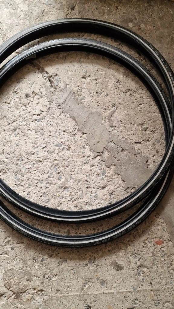 2 x Schwalbe Marathon Plus Bike Tyre 28 inch 700x32C