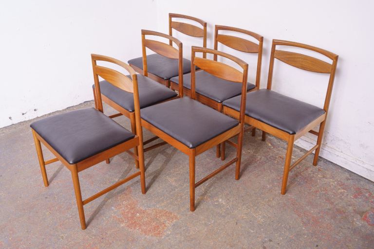 McIntosh mid-century teak double extending dining table with 6 chairs 