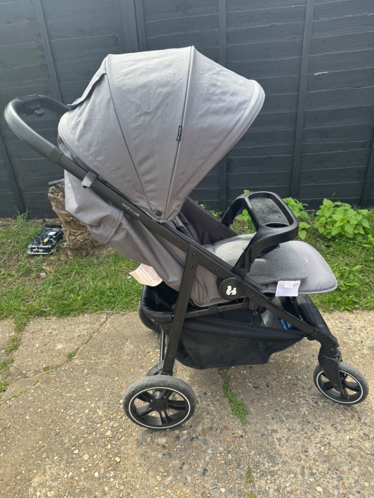 Hauck shop n care pushchair 